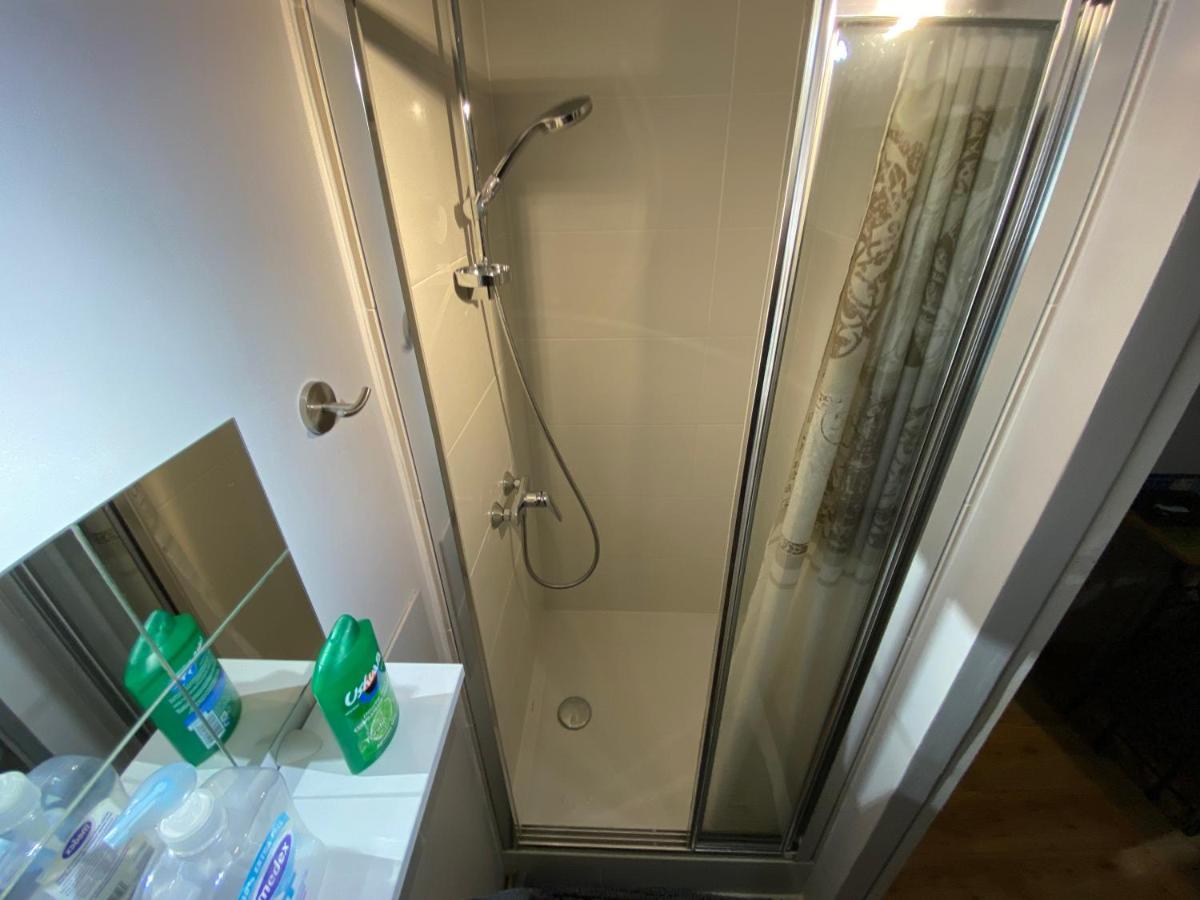 Sympathique Logement En Rez-De-Chausse, De 21M 2 Beauvais Eksteriør bilde
