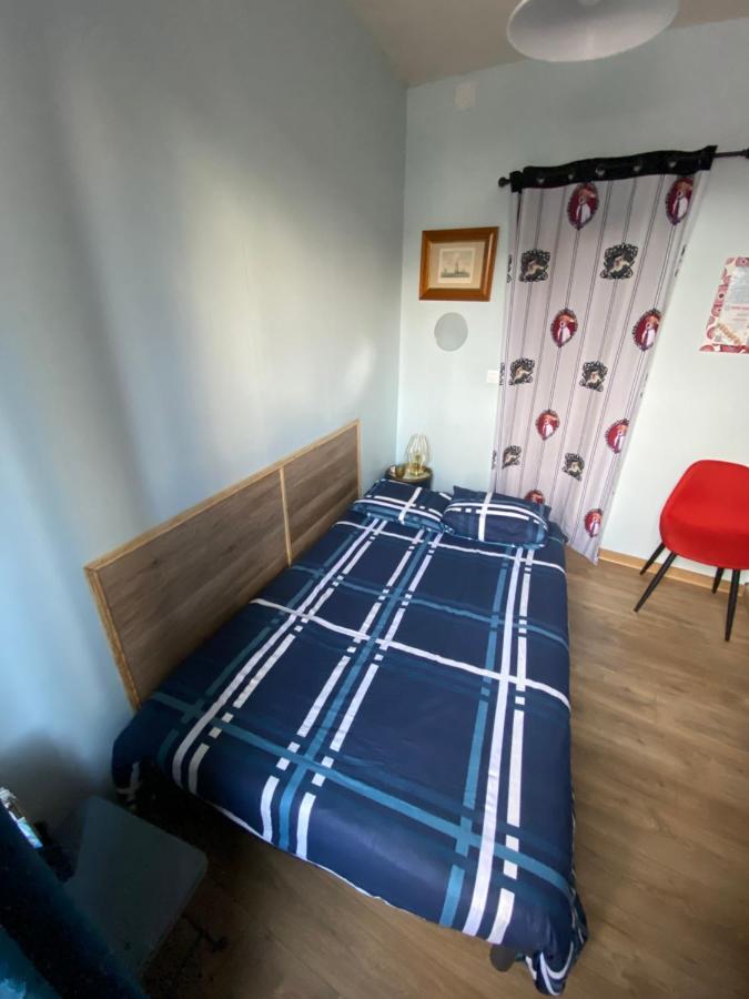 Sympathique Logement En Rez-De-Chausse, De 21M 2 Beauvais Eksteriør bilde