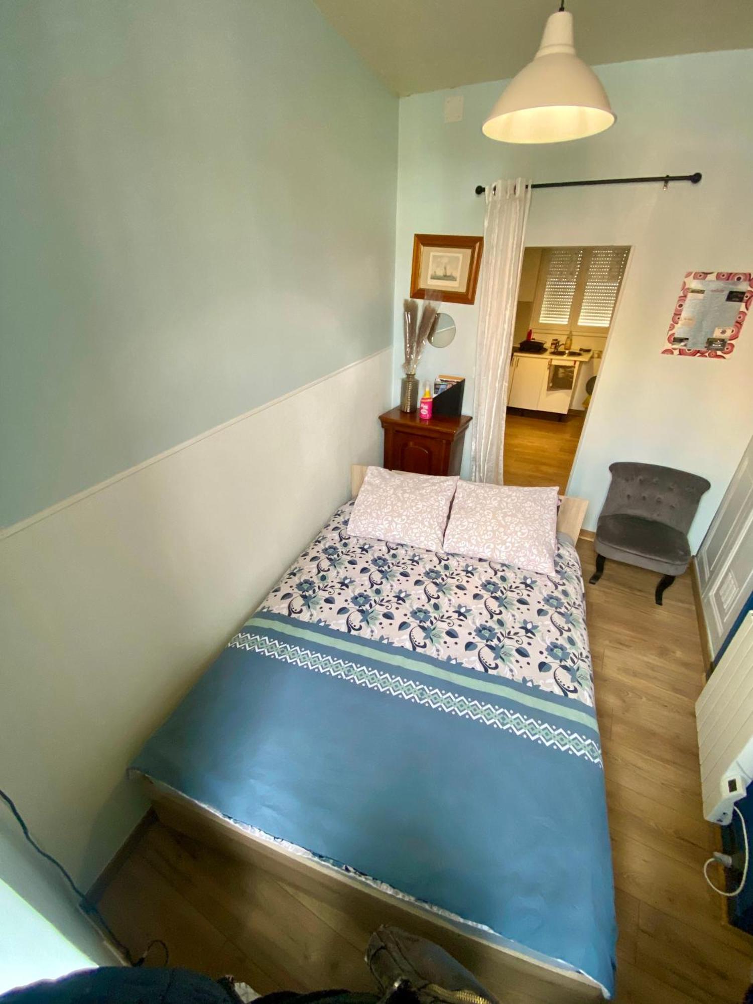 Sympathique Logement En Rez-De-Chausse, De 21M 2 Beauvais Eksteriør bilde